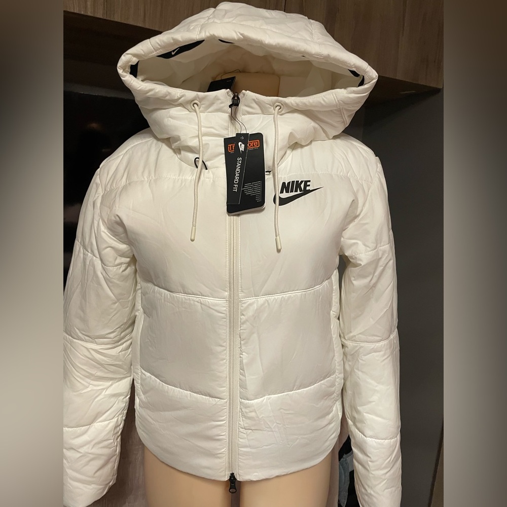 Nike Women’s coat